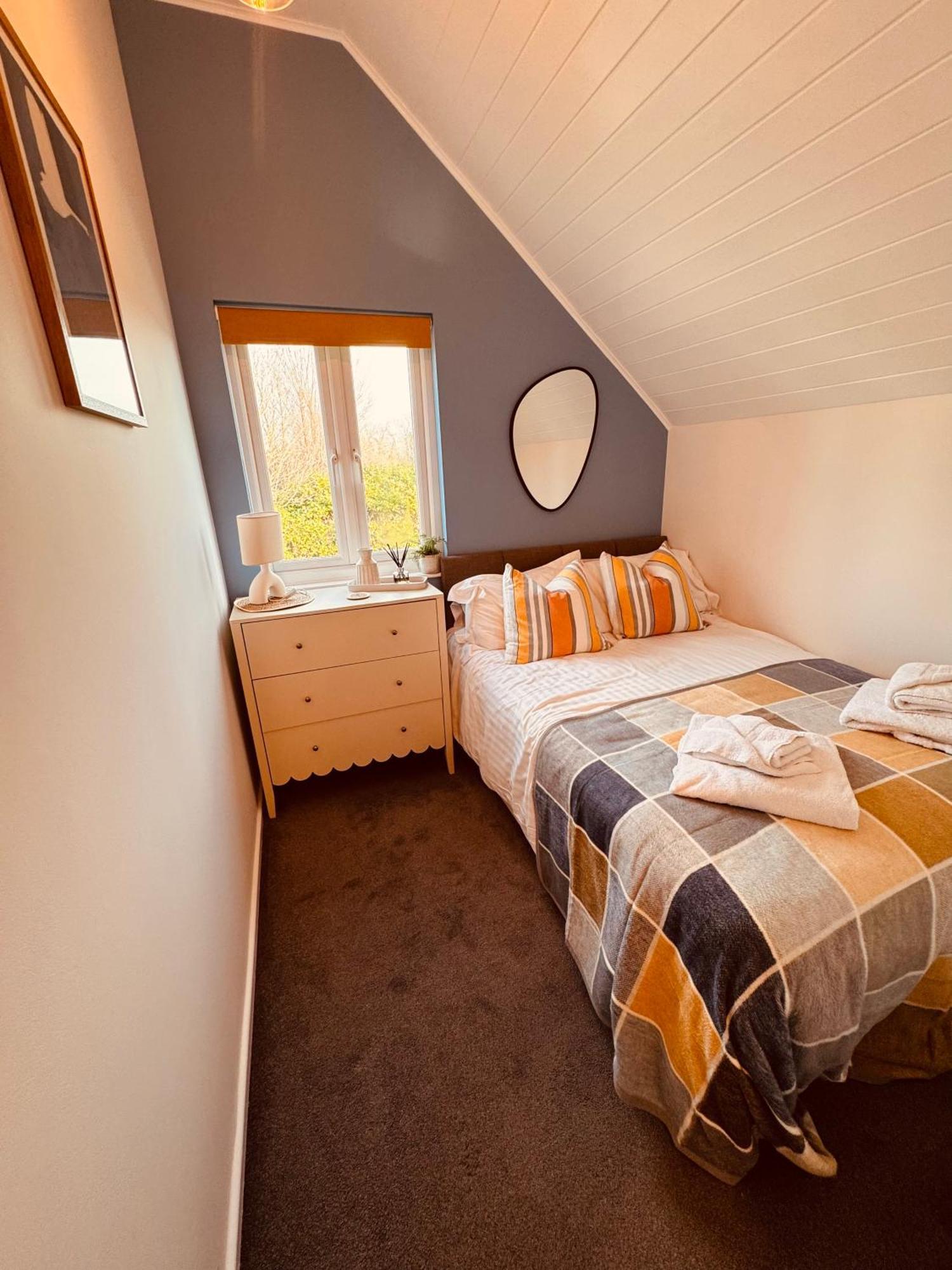 סאות' סרני Cotswolds Lakeside Lodge - Nesbitt'S Nest מראה חיצוני תמונה
